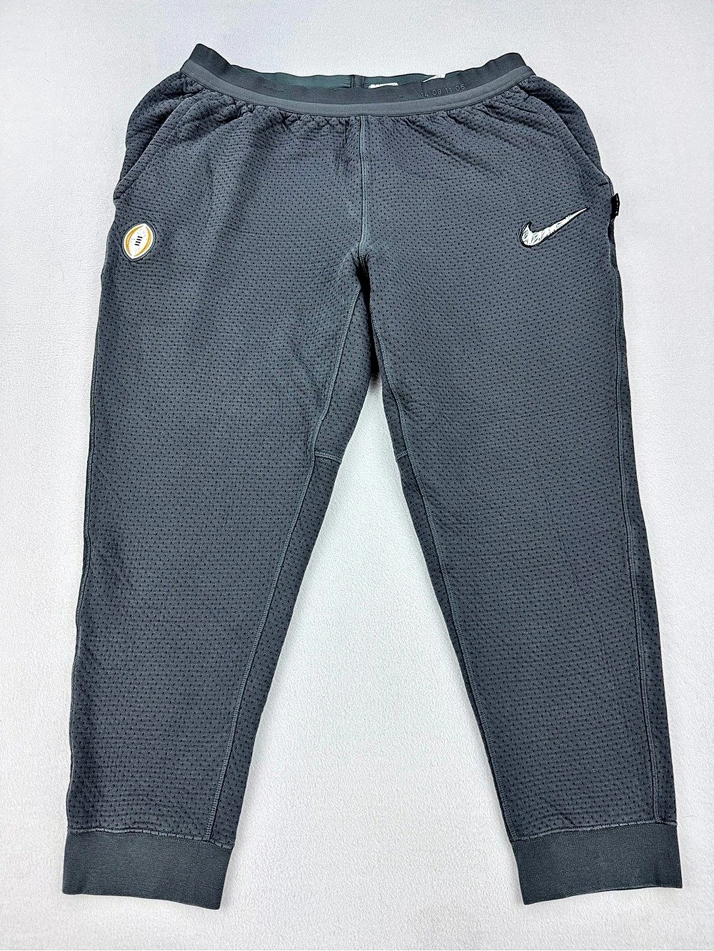 Nike CFP Media Day Team Issued Tech Pack Therma ADV Sweatpants Mens Size XXL